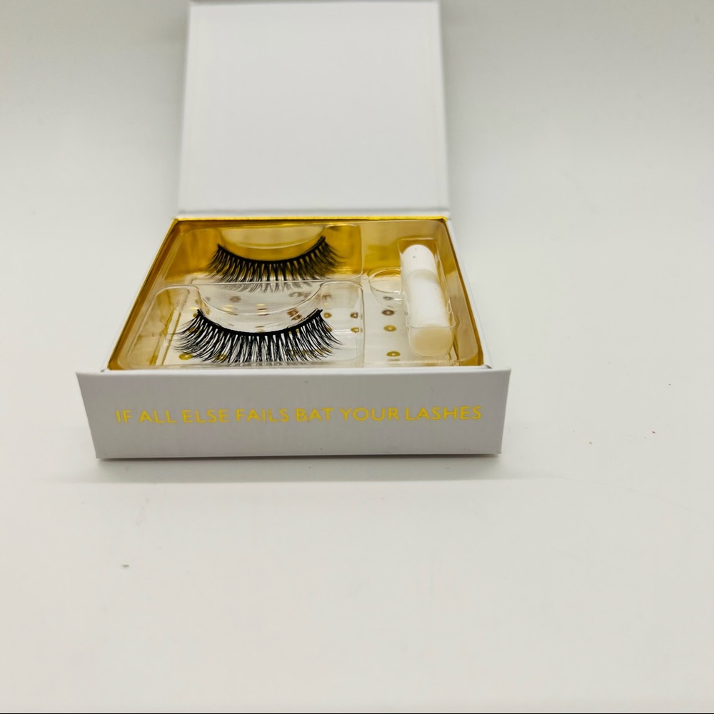 NWT Battington Beauty Monroe Lash with Mini Glue